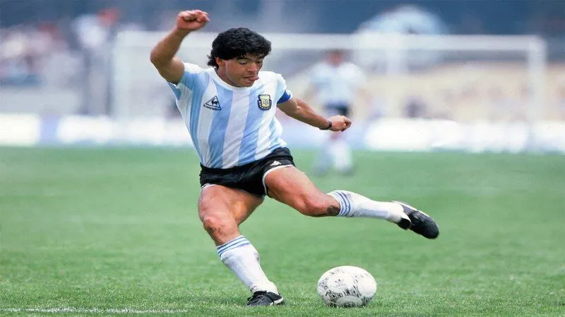 Diego Maradona là một trong những cầu thủ huyền thoại